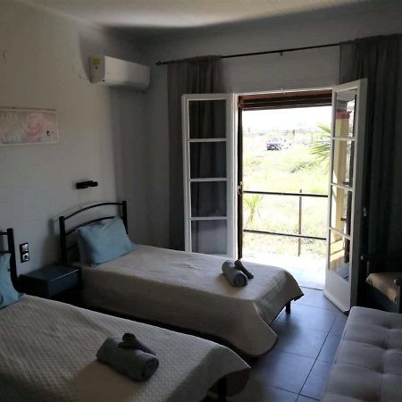 Issos Apartments Agios Georgios  Luaran gambar