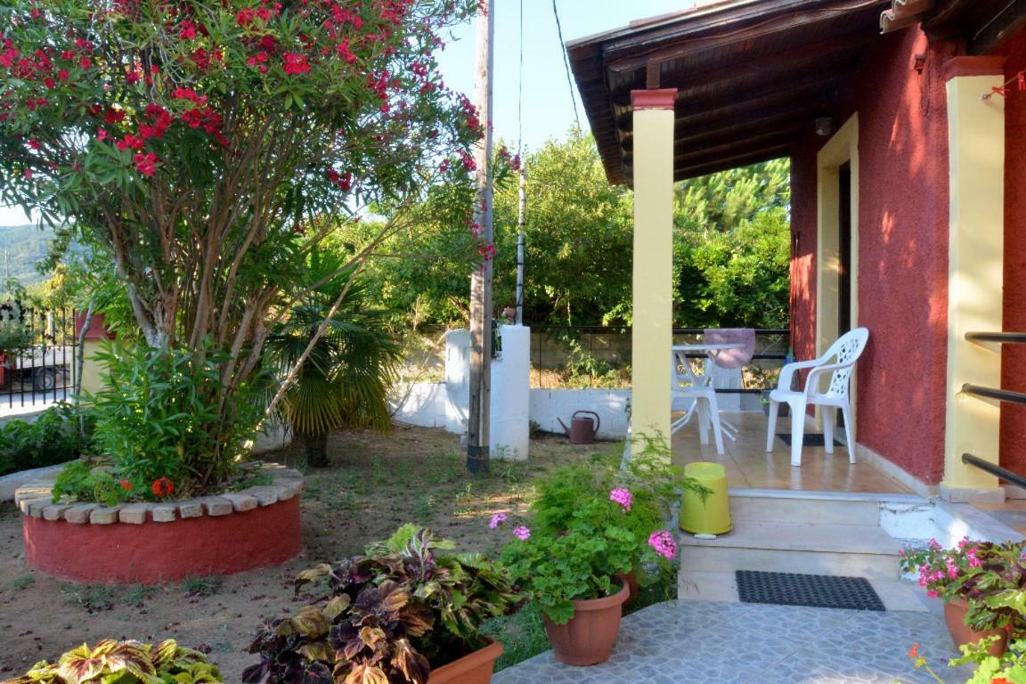 Issos Apartments Agios Georgios  Luaran gambar