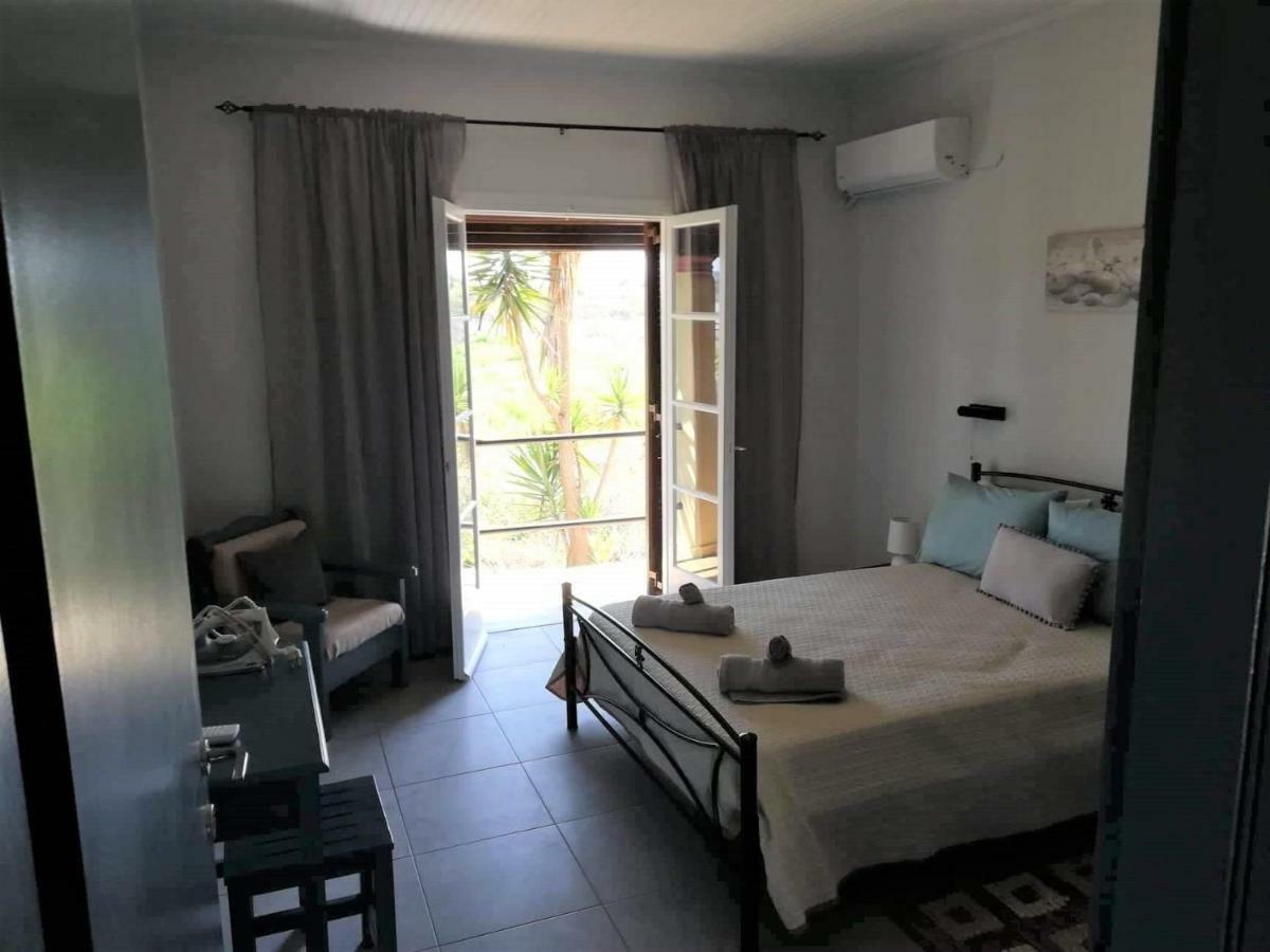 Issos Apartments Agios Georgios  Luaran gambar
