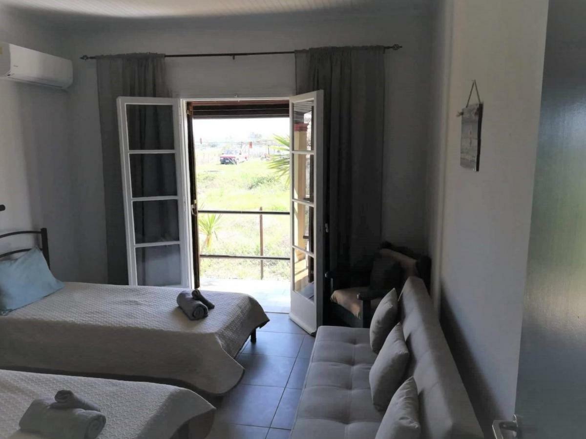Issos Apartments Agios Georgios  Luaran gambar